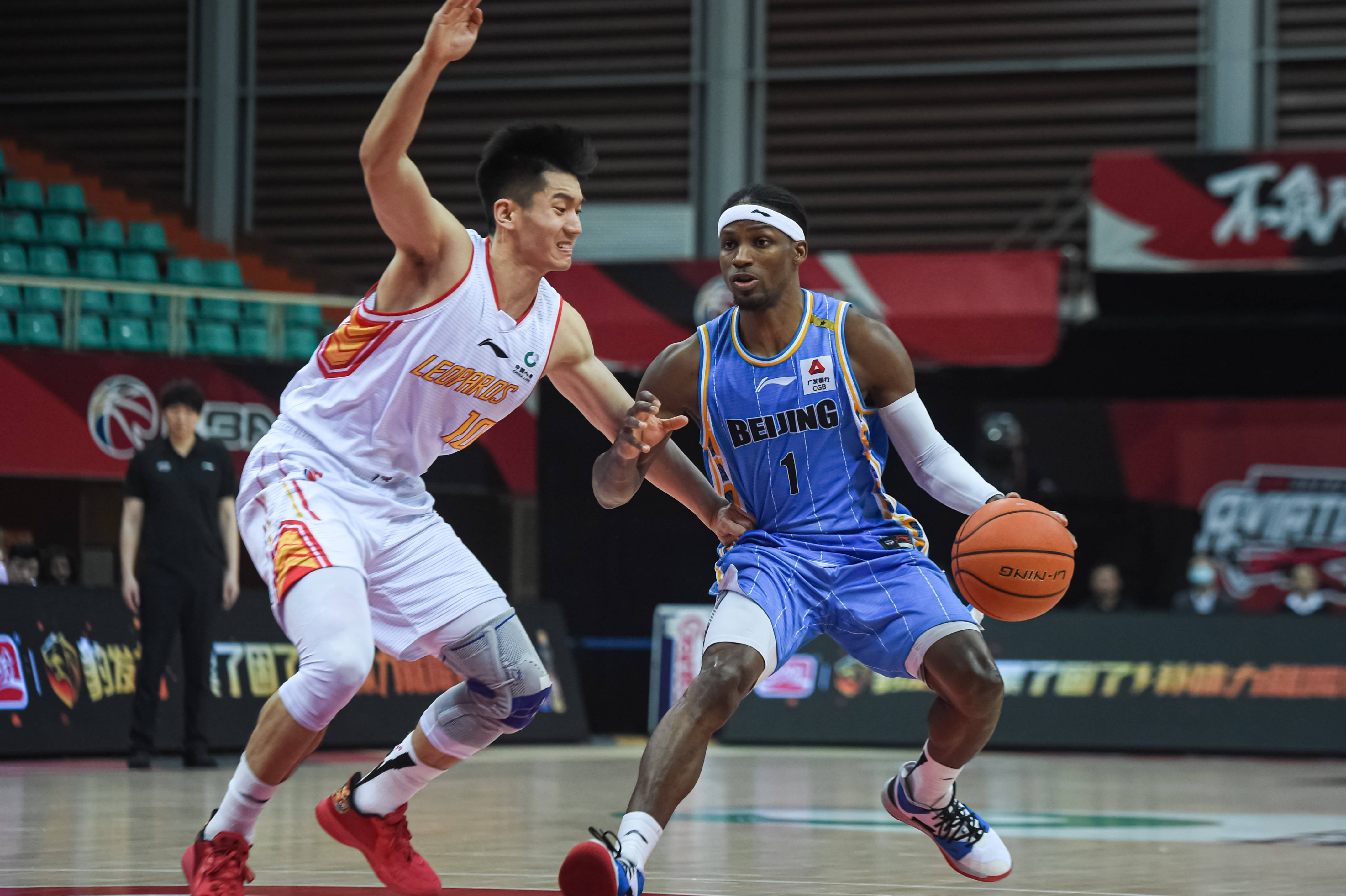 从赛场上的 从赛场上的